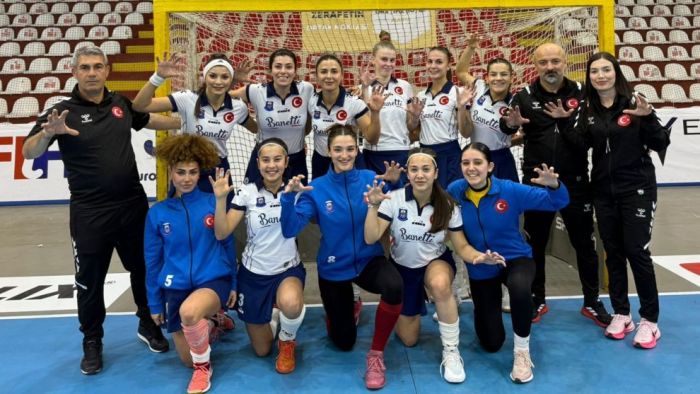 Hokeyde Polisgücü fırtınası.. İki takımda finalde